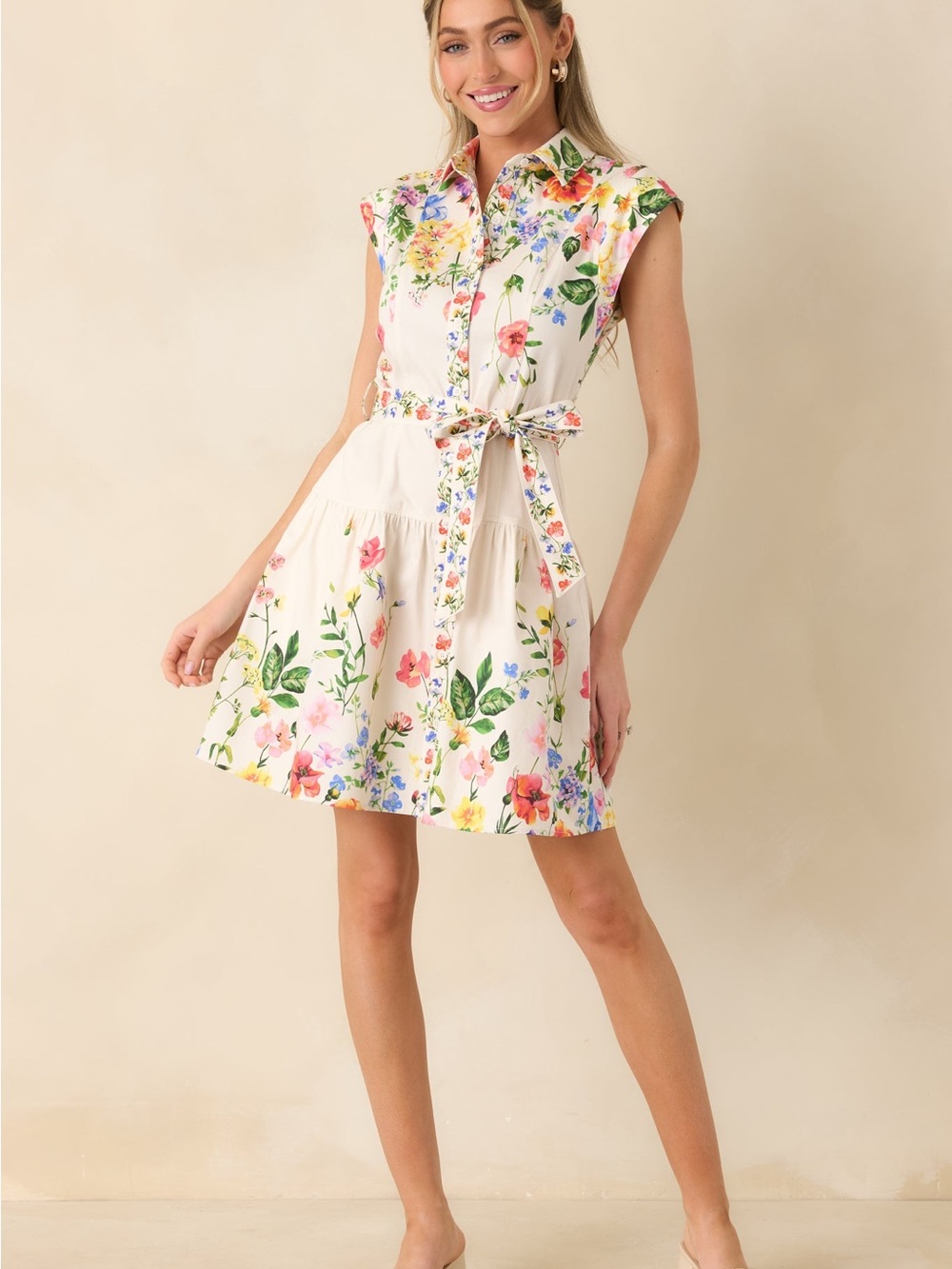 Avara Lilly White Floral Short Dress - New with Tags - Size L